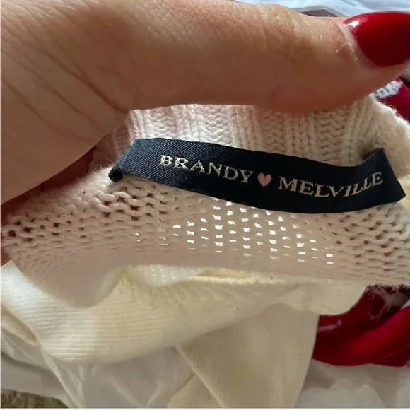 Brandy Melville White Cardigan - Picture 2 of 2
